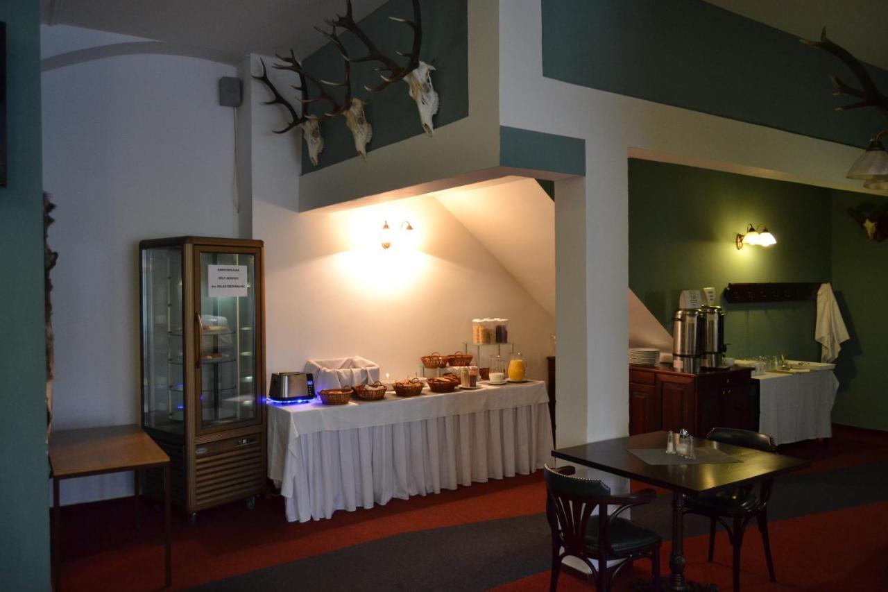 Hotel Cerny Orel Zatec Esterno foto