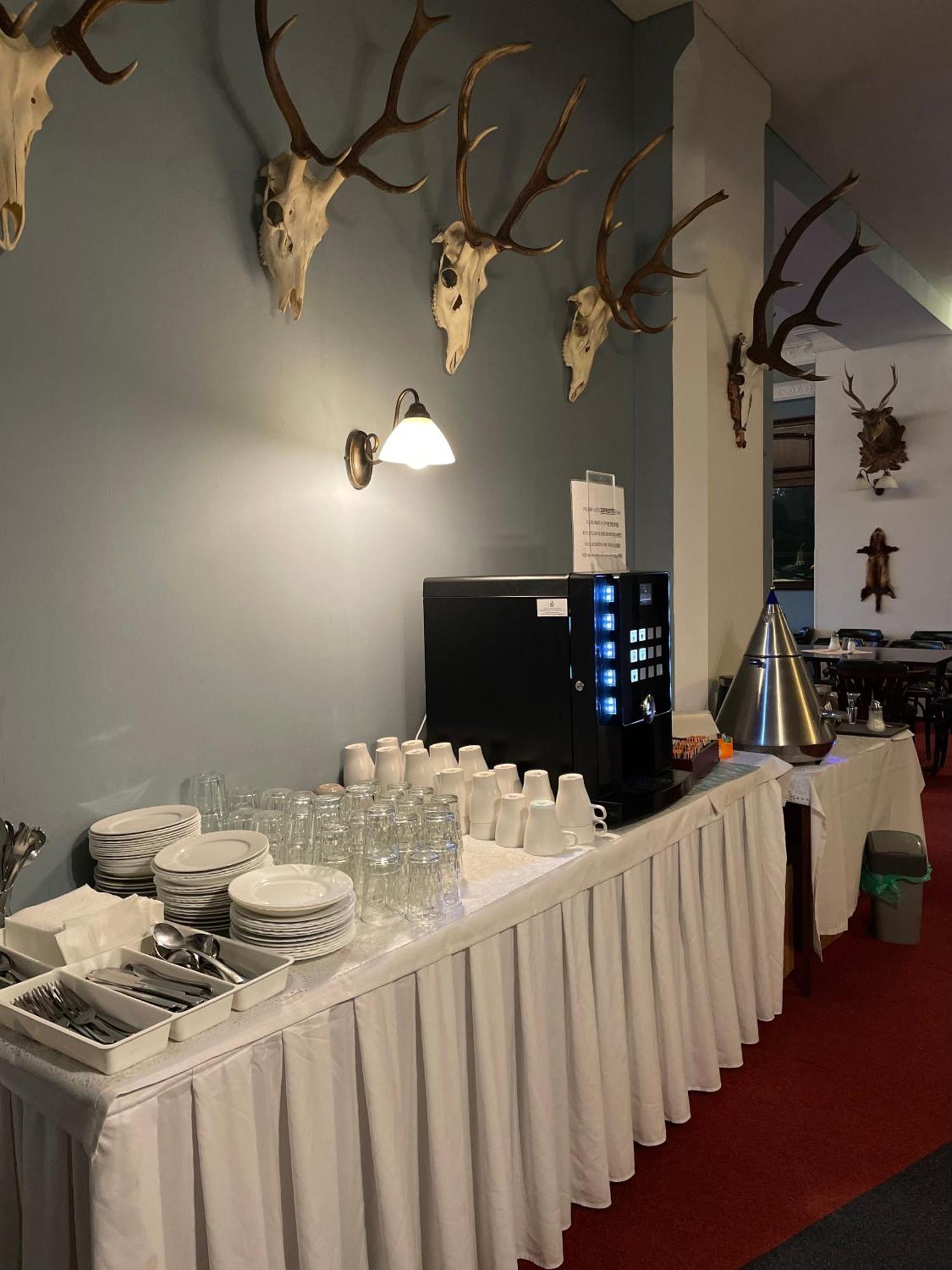 Hotel Cerny Orel Zatec Esterno foto