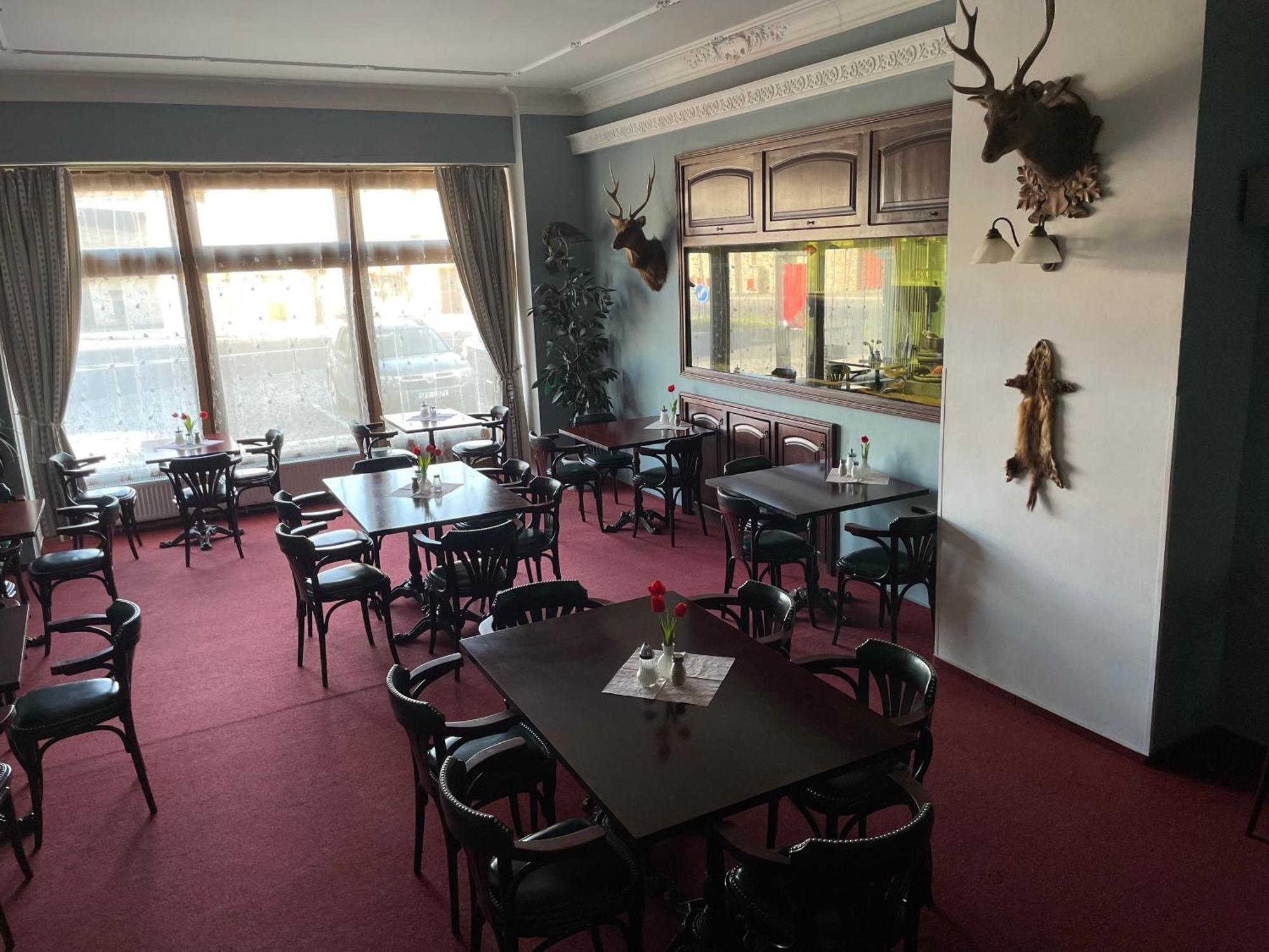 Hotel Cerny Orel Zatec Esterno foto
