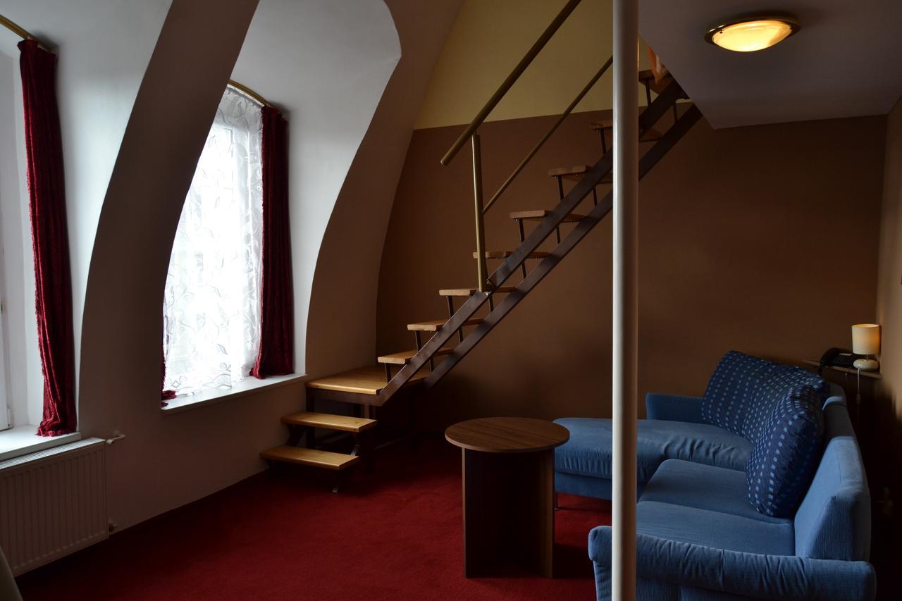 Hotel Cerny Orel Zatec Esterno foto